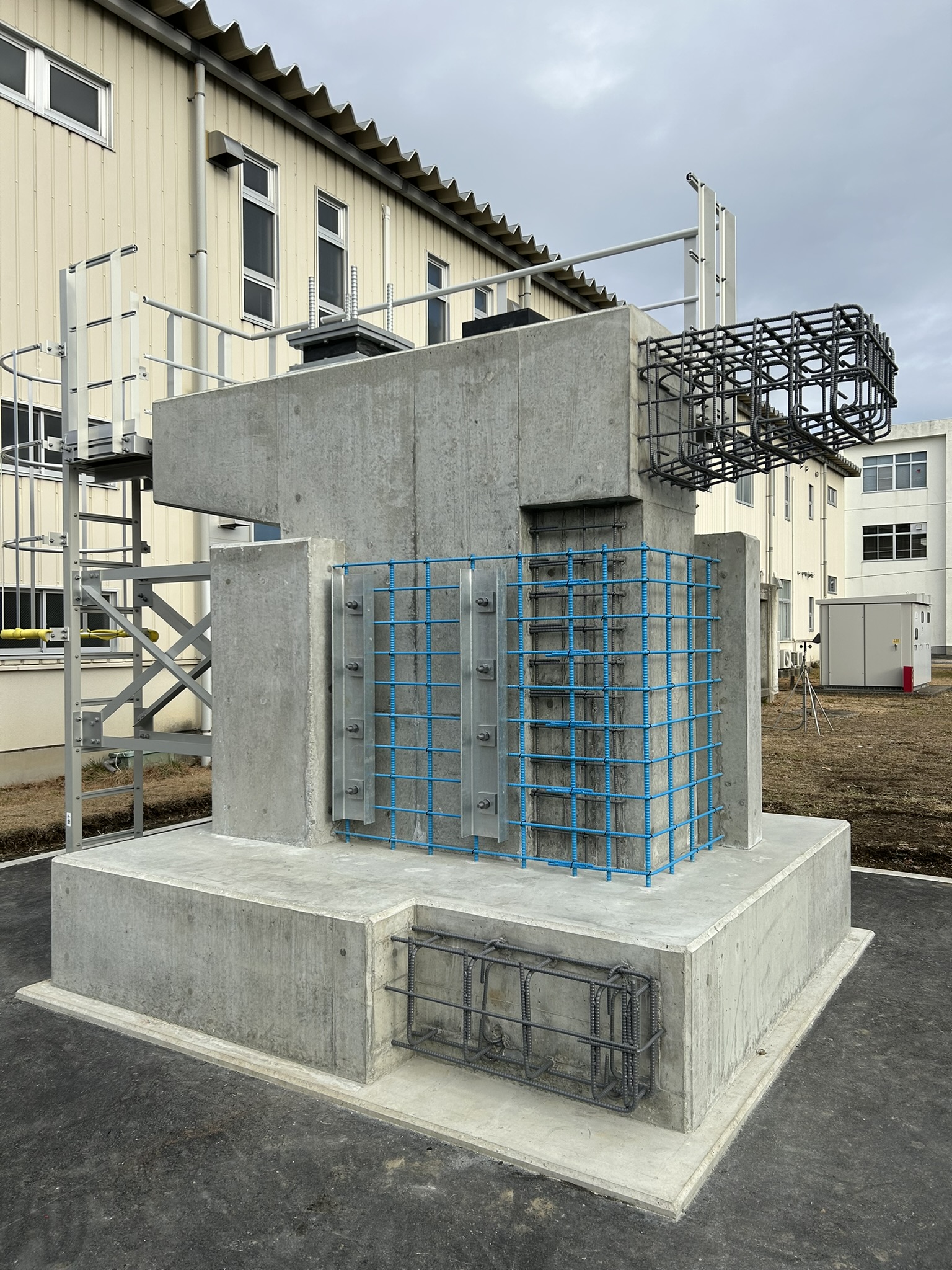 RC橋脚の耐震補強工法
