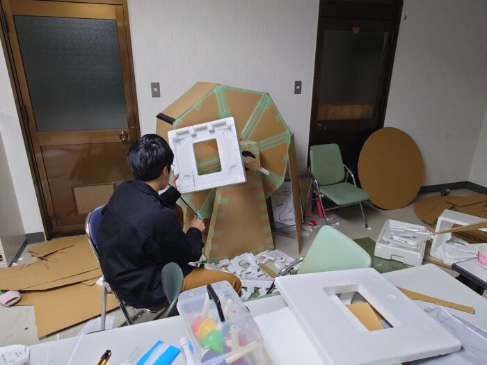 学園祭実行委員会_作業風景2